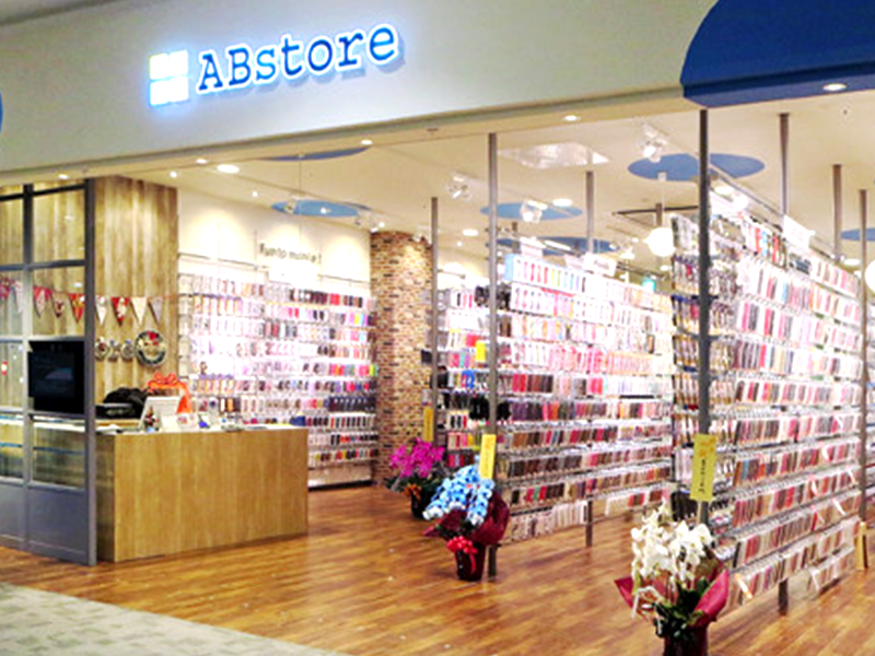 スマホケースやガラスフィルムなどスマートフォン雑貨ならなんでも揃うABstoreイオンモール和歌山店